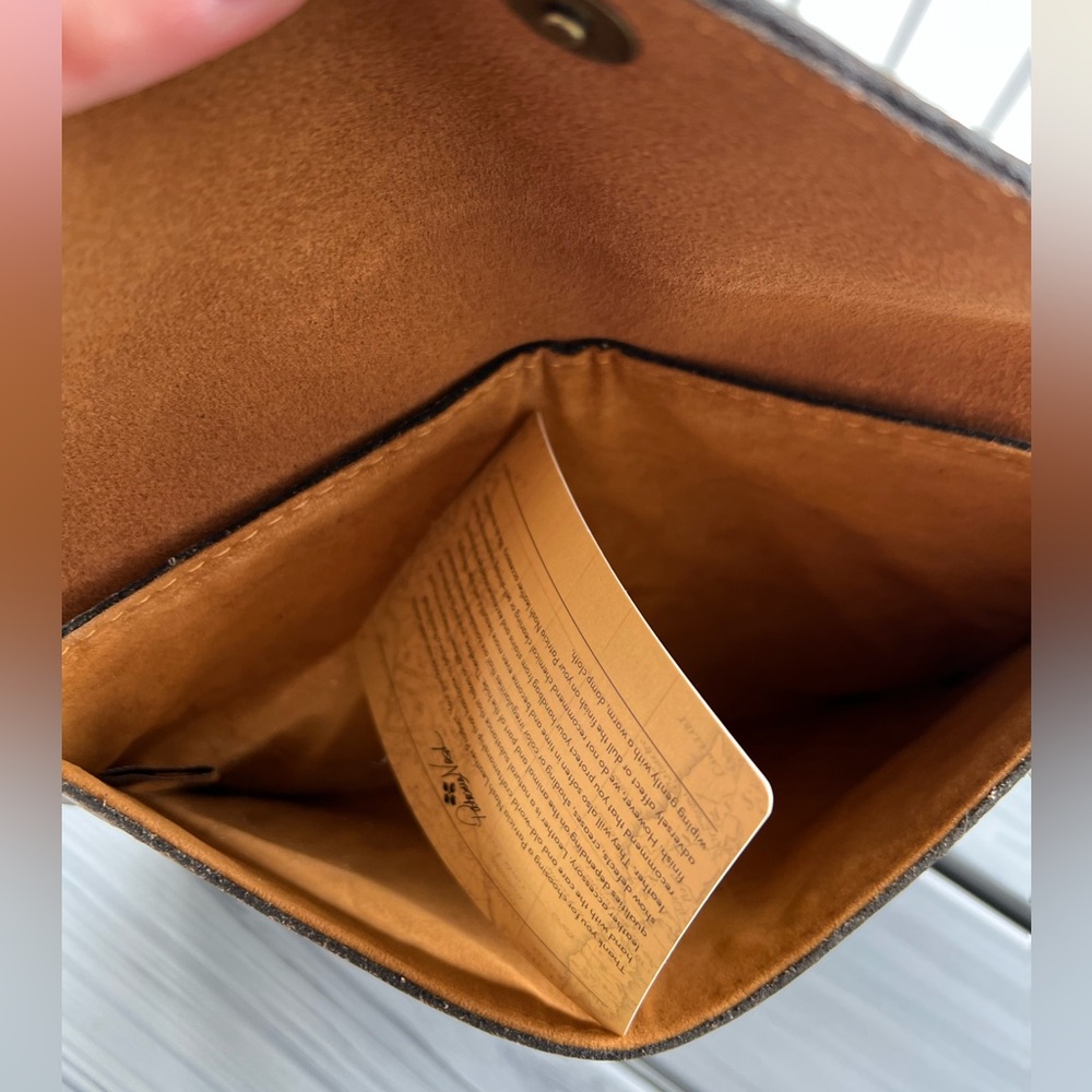 Patricia Nash Envelope Prairie Rose Tan - Picture 5 of 5